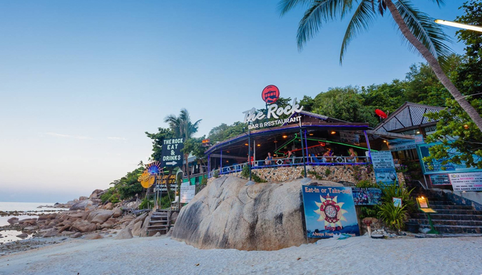 The Rock Bar บาร์ปาร์ตี้สุดมันส์บนเกาะพะงัน awaygpub